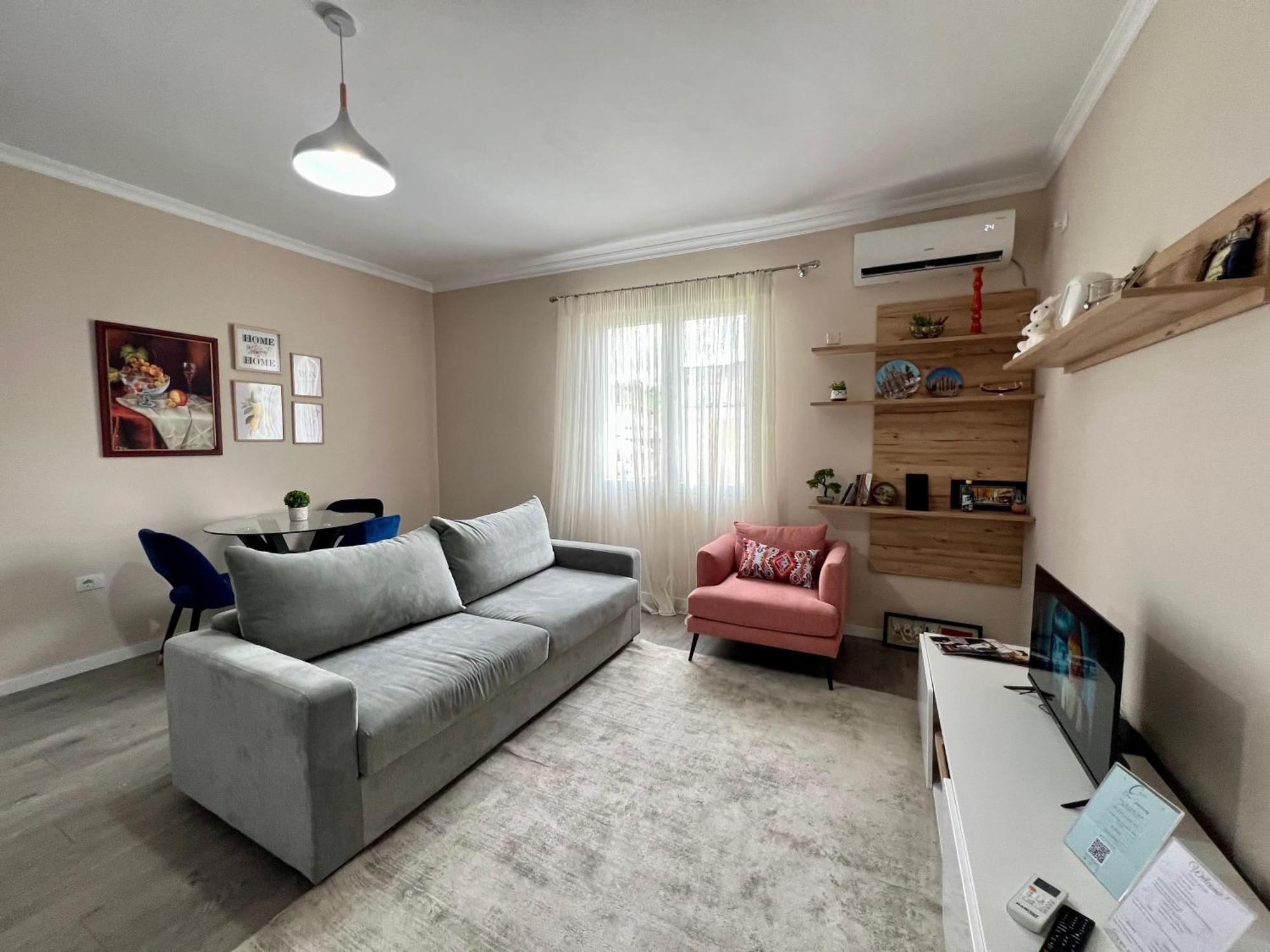 Cozy Flat Near Air Albania Stadium 1 ティラナ エクステリア 写真