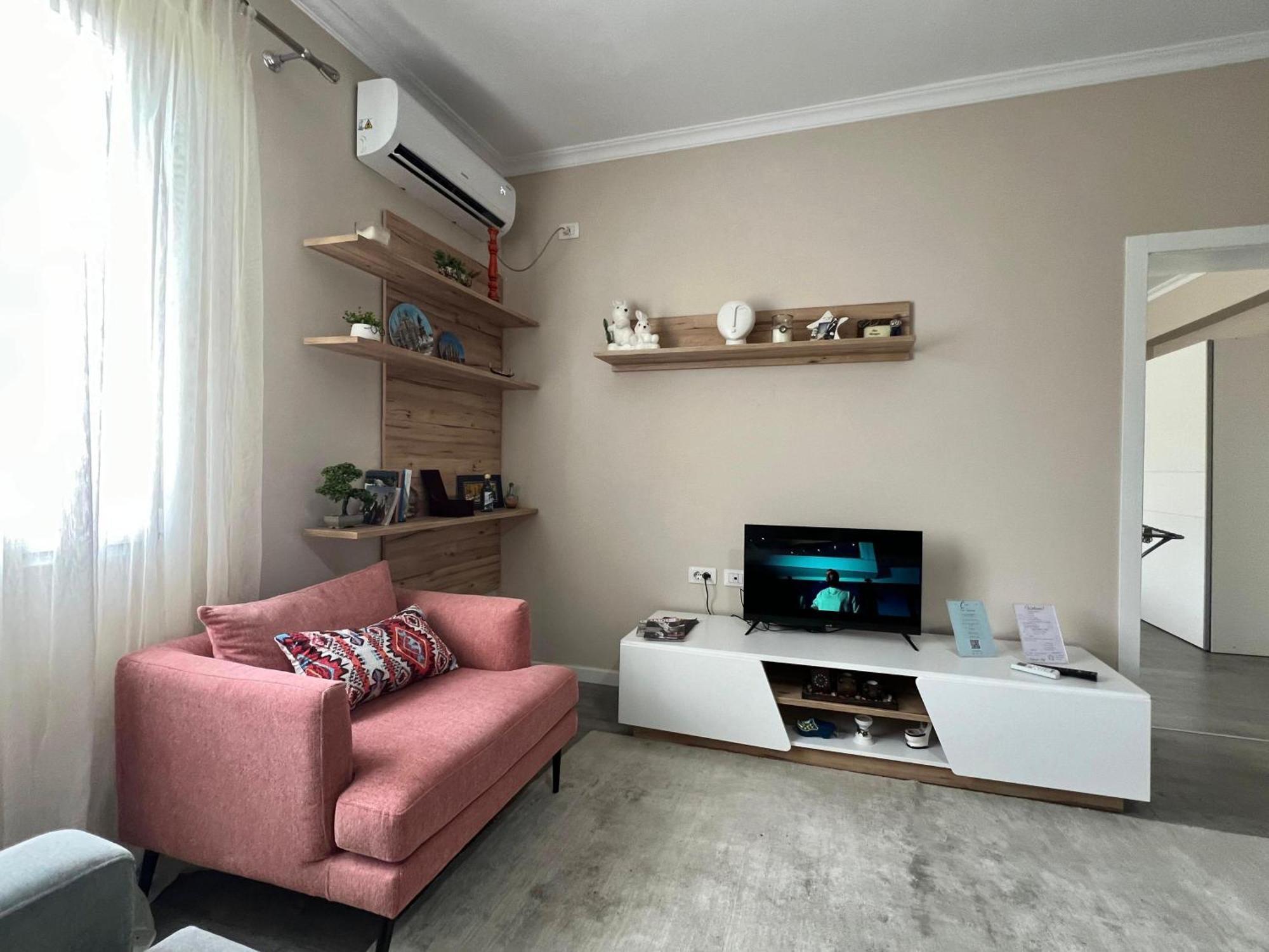 Cozy Flat Near Air Albania Stadium 1 ティラナ エクステリア 写真
