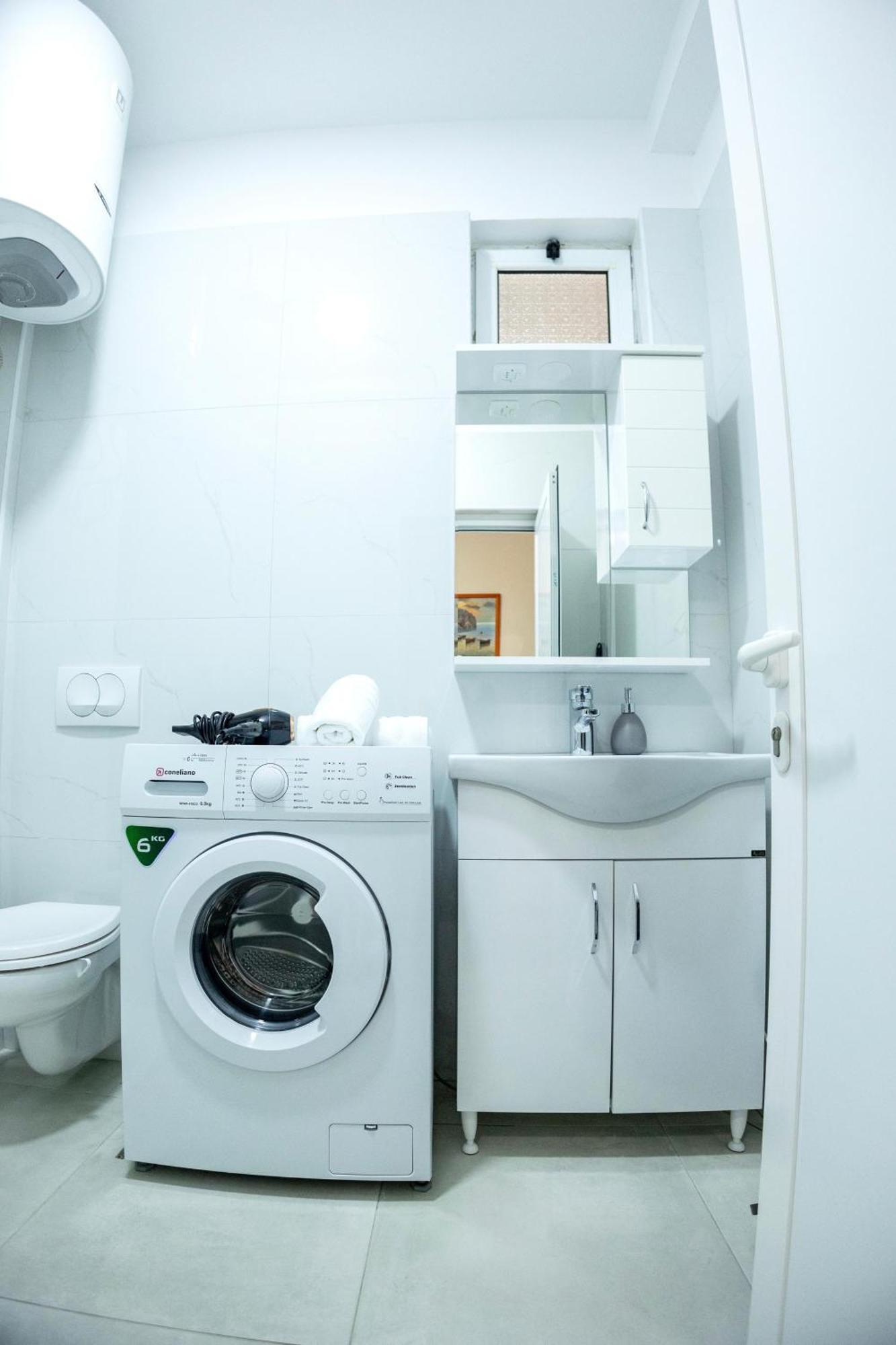 Cozy Flat Near Air Albania Stadium 1 ティラナ エクステリア 写真